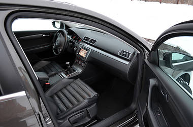 Универсал Volkswagen Passat 2012 в Житомире