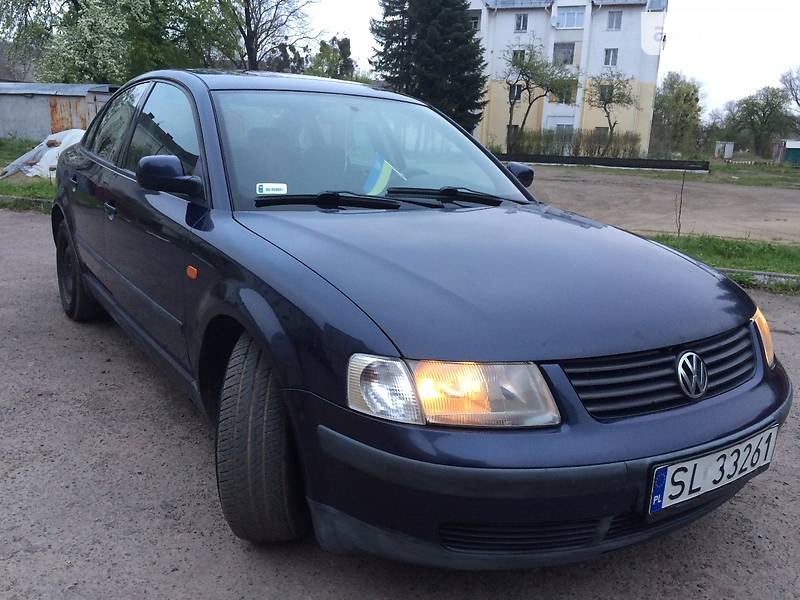 Седан Volkswagen Passat 1997 в Стрые