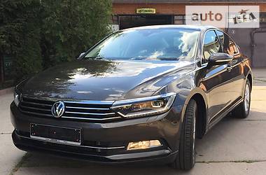 Седан Volkswagen Passat 2016 в Виннице