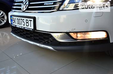 Універсал Volkswagen Passat 2013 в Хмельницькому