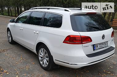 Универсал Volkswagen Passat 2012 в Радивилове