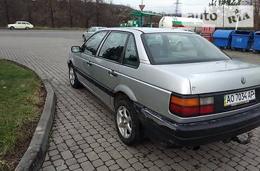 Седан Volkswagen Passat 1989 в Львове
