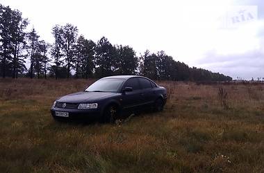 Седан Volkswagen Passat 1997 в Олевске