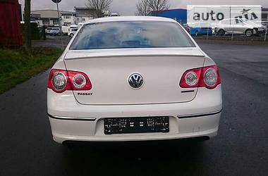 Седан Volkswagen Passat 2010 в Луцьку