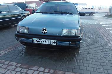Седан Volkswagen Passat 1988 в Ивано-Франковске