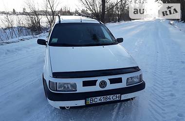 Универсал Volkswagen Passat 1989 в Олевске