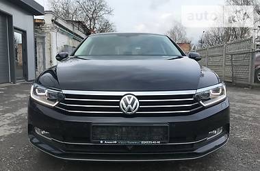 Седан Volkswagen Passat 2014 в Тернополе