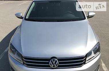 Универсал Volkswagen Passat 2013 в Львове