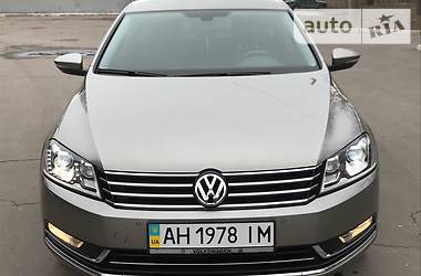 Седан Volkswagen Passat 2012 в Мариуполе