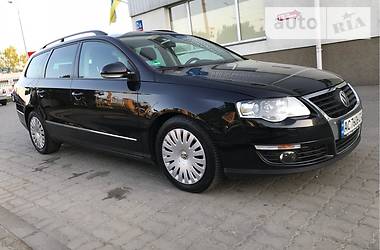 Універсал Volkswagen Passat 2010 в Луцьку