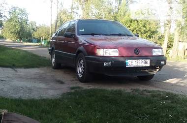 Седан Volkswagen Passat 1990 в Черновцах
