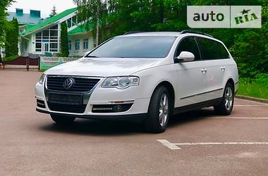 Универсал Volkswagen Passat 2010 в Житомире