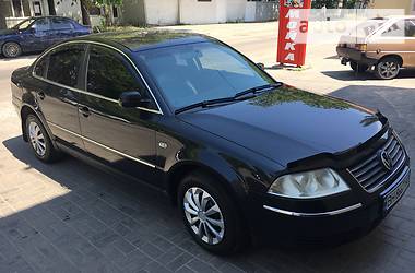 Седан Volkswagen Passat 2002 в Николаеве