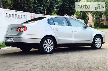 Седан Volkswagen Passat 2007 в Днепре