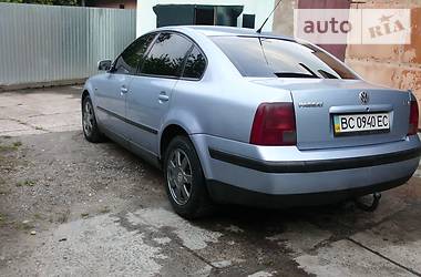 Седан Volkswagen Passat 2000 в Львове