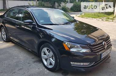 Седан Volkswagen Passat 2013 в Киеве