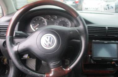 Седан Volkswagen Passat 2004 в Николаеве