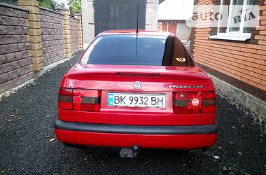 Седан Volkswagen Passat 1995 в Владимирце