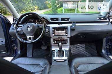 Універсал Volkswagen Passat 2011 в Дрогобичі