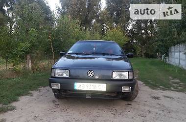 Универсал Volkswagen Passat 1990 в Погребище