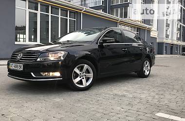 Седан Volkswagen Passat 2013 в Івано-Франківську