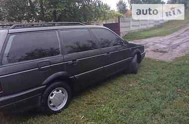 Универсал Volkswagen Passat 1990 в Погребище