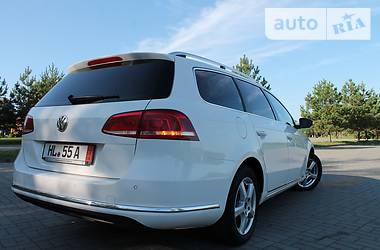 Универсал Volkswagen Passat 2013 в Дрогобыче