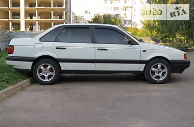 Седан Volkswagen Passat 1992 в Черкассах