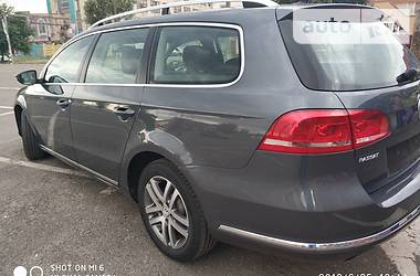 Универсал Volkswagen Passat 2013 в Киеве