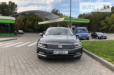 Седан Volkswagen Passat 2015 в Запорожье