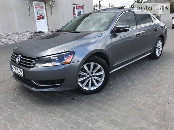 Седан Volkswagen Passat 2012 в Луцке