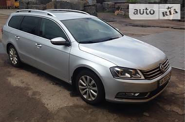 Універсал Volkswagen Passat 2012 в Коростишеві