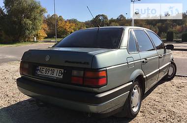 Седан Volkswagen Passat 1989 в Днепре