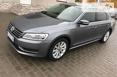 Седан Volkswagen Passat 2013 в Киверцах