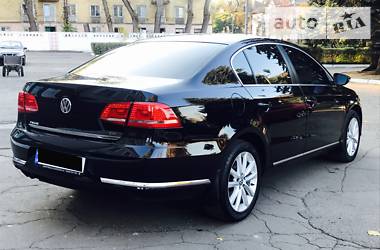 Седан Volkswagen Passat 2013 в Днепре