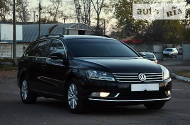 Универсал Volkswagen Passat 2011 в Киеве