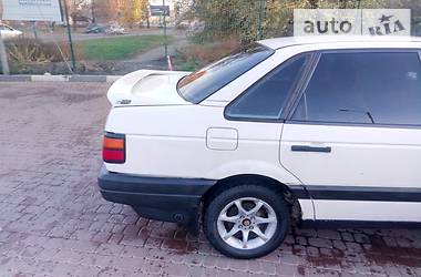 Седан Volkswagen Passat 1991 в Ужгороде