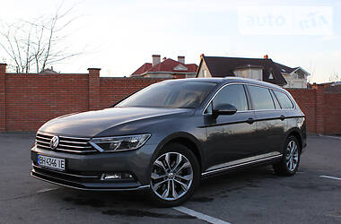 Універсал Volkswagen Passat 2015 в Одесі