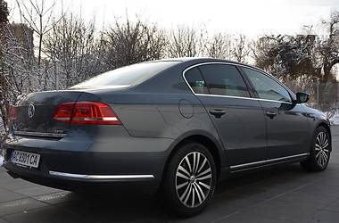 Седан Volkswagen Passat 2014 в Луцке