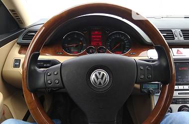Седан Volkswagen Passat 2006 в Стрые