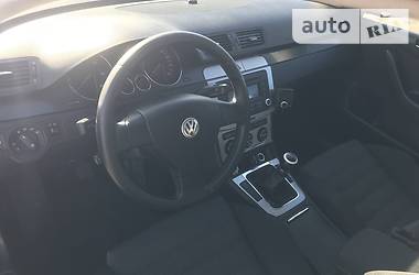 Универсал Volkswagen Passat 2006 в Буче