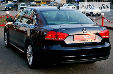 Седан Volkswagen Passat 2013 в Киеве