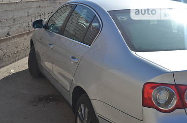 Седан Volkswagen Passat 2006 в Запоріжжі