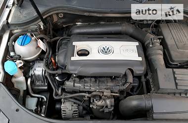 Універсал Volkswagen Passat 2011 в 