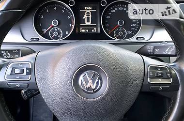 Універсал Volkswagen Passat 2011 в 