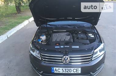 Универсал Volkswagen Passat 2012 в Нововолынске