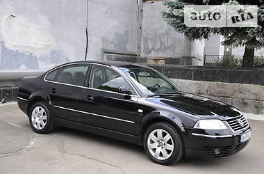 Седан Volkswagen Passat 2003 в Ровно