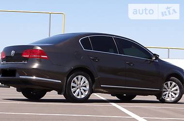 Седан Volkswagen Passat 2013 в Одессе