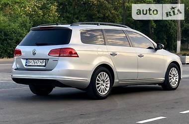 Універсал Volkswagen Passat 2013 в Одесі