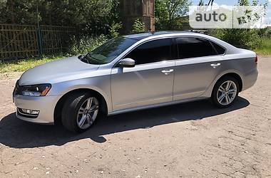 Седан Volkswagen Passat 2014 в Тернополі